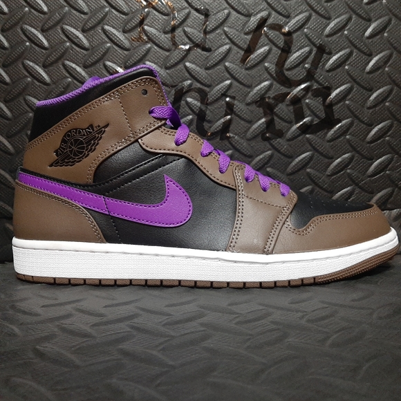 Air Jordan 1 Mid 'Palomino' DQ8426-215 size 10.5 - Picture 1 of 8